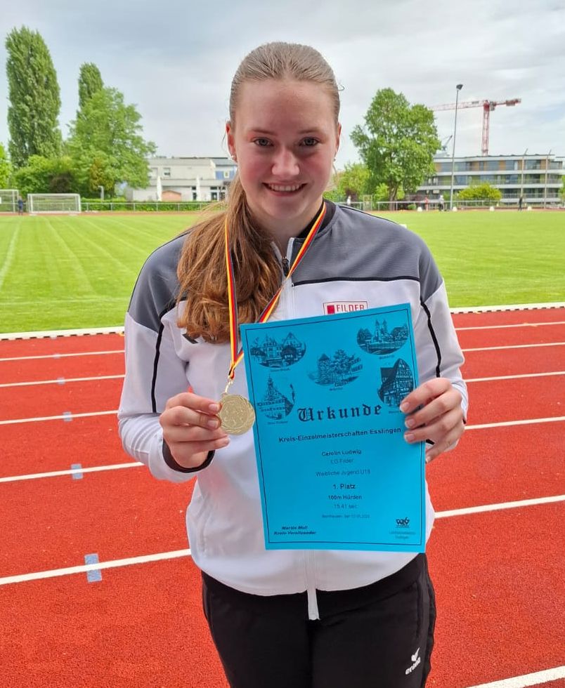 2025 05 03 Carolin Ludwig Hürden KM